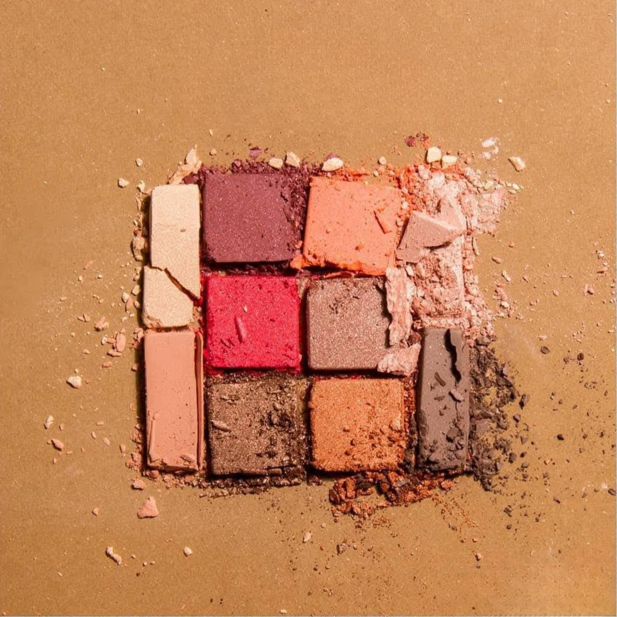 LOLLIS_BERRY_MUCH_LOVE_EYESHADOW_PALETTE_1.png